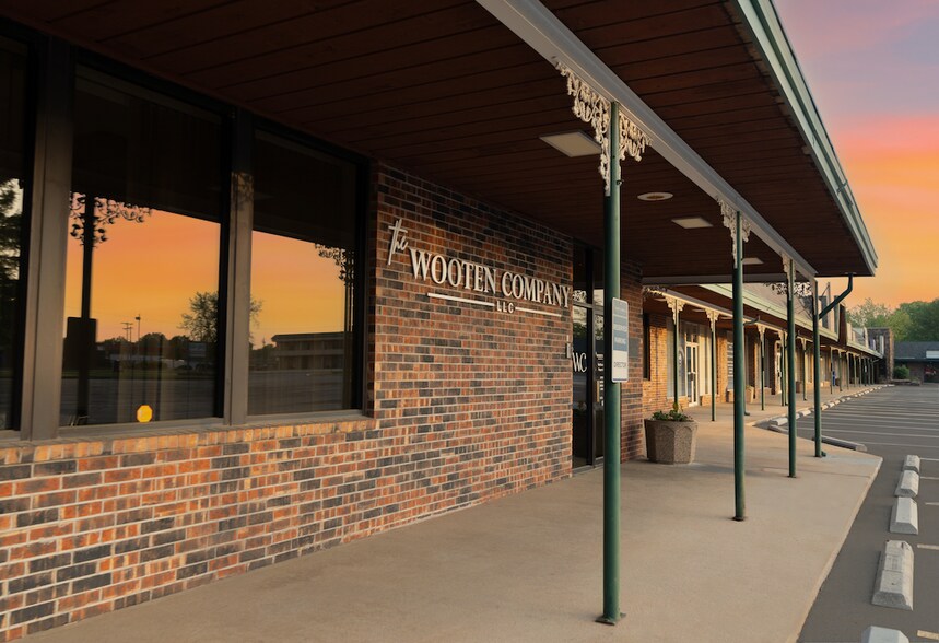 More Photos Of 1675 E Seminole St, Springfield Unknown For Lease