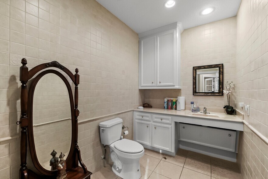 More Photos Of 1824 Sawdust Rd, The Woodlands Medical For Sale