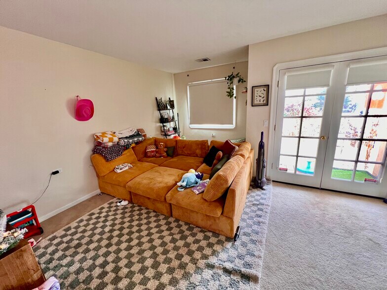More Photos Of 118 S Murphy Ave, Sunnyvale Storefront Retail Residential For Sale