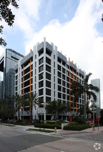 More Photos Of 1110 Brickell Ave, Miami Office For Lease