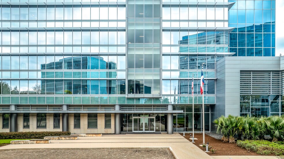 More Photos Of 1345 Enclave Pky, Houston Office For Lease