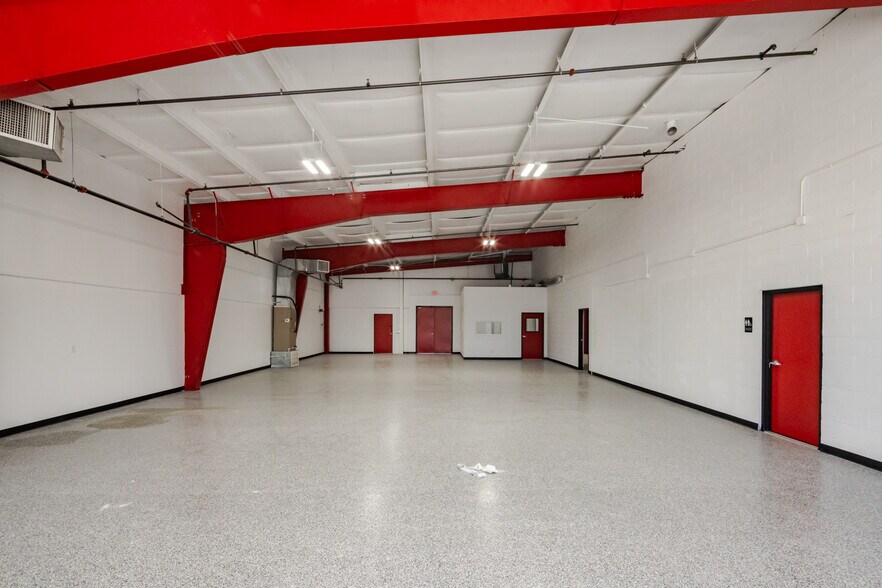 More Photos Of 1851 Commander Dr, Lake Havasu City Freestanding For Lease