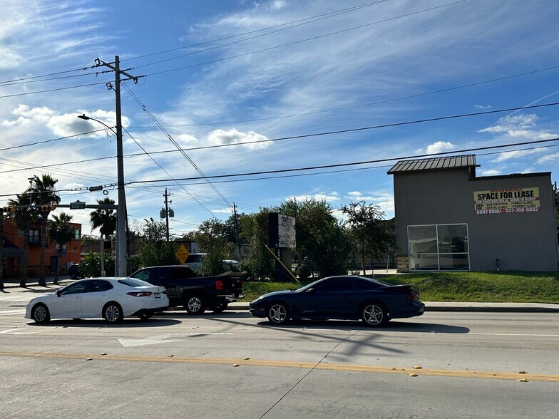 More Photos Of 900 W Jackson Ave, Pasadena Unknown For Lease