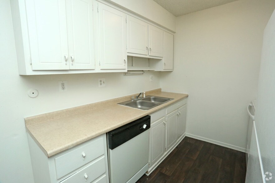 More Photos Of 308 Van Buren St, Jackson Apartments For Sale