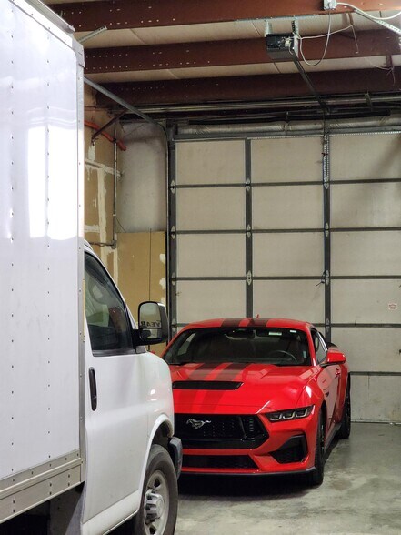 More Photos Of 9620 E State Route 350, Raytown Light Distribution For Sale