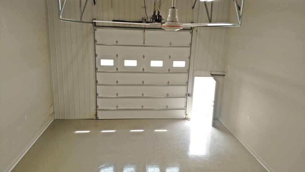 More Photos Of 341 1st St, Mead Warehouse For Lease
