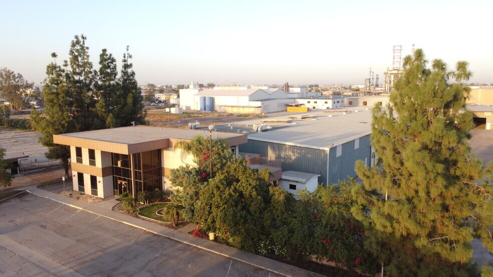 More Photos Of 3801 Standard St, Bakersfield Manufacturing For Lease