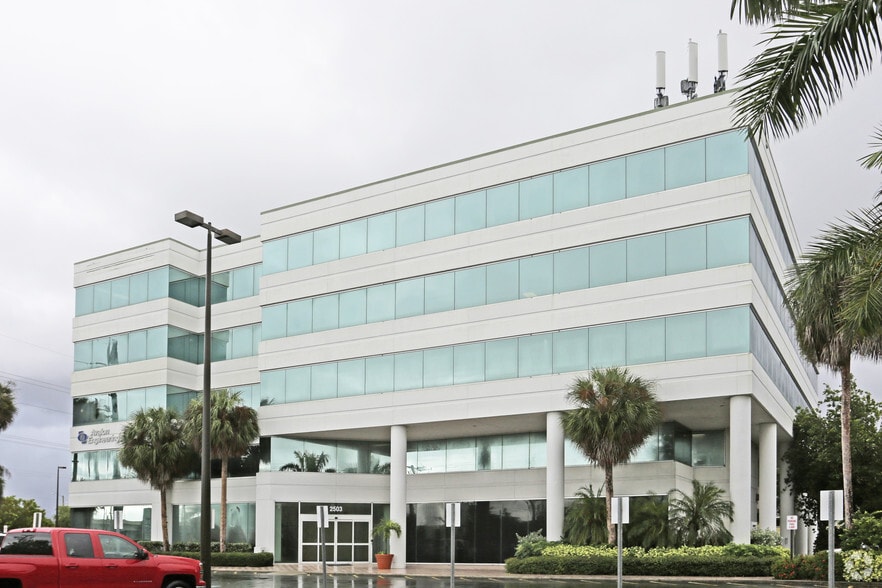 More Photos Of 2503 Del Prado Blvd S, Cape Coral Medical For Lease