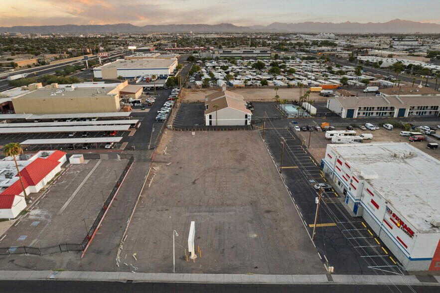 More Photos Of 4021 N 27th Ave, Phoenix Hotel For Sale