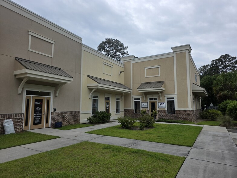 More Photos Of 2050 Old Bailey Rd, Ridgeland Showroom For Lease