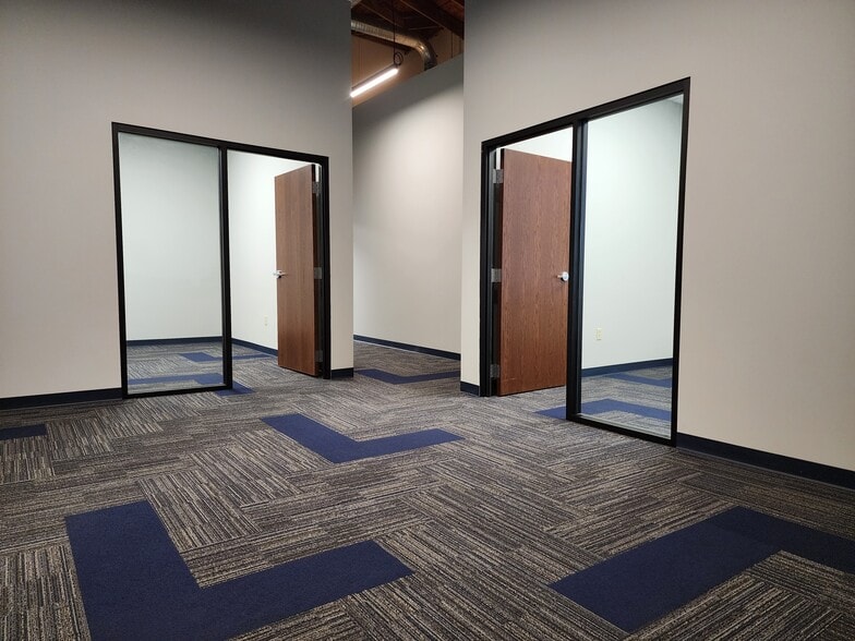 More Photos Of 514 N Harrison St, Shelbyville Freestanding For Lease