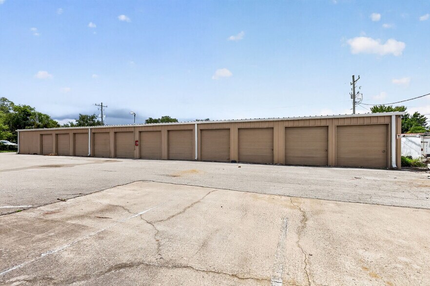 More Photos Of 3207-3229 13th St, Saint Cloud General Retail For Sale