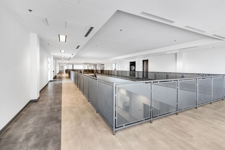 More Photos Of 1275 Finch Av W, Toronto Office For Sale