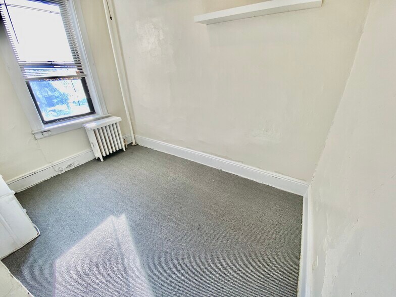 More Photos Of 24 Avenue Ditmars Steinway, Astoria Apartments For Sale