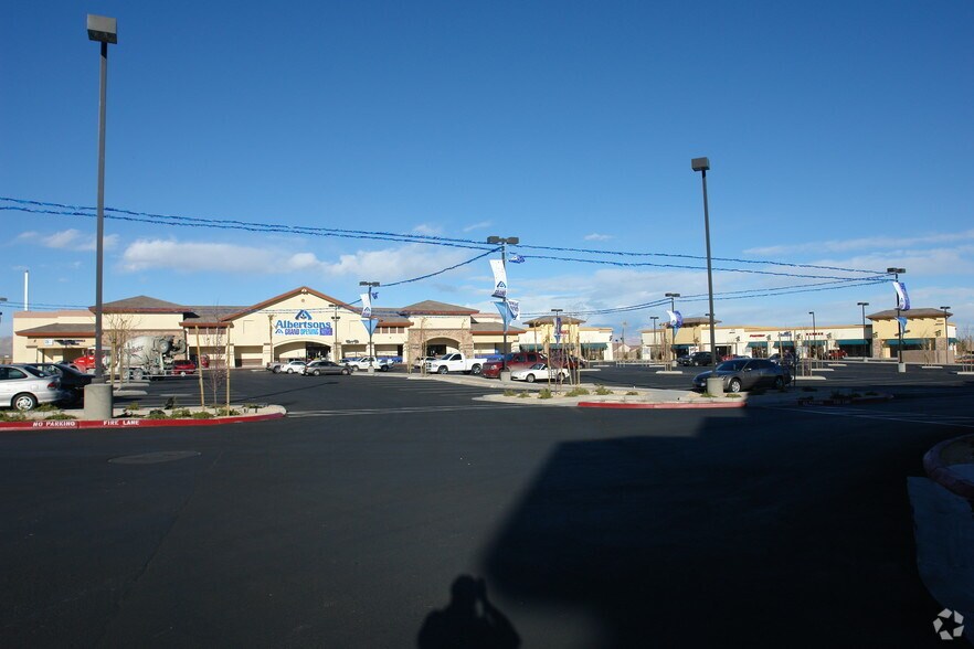 More Photos Of 2810-2930 Bicentennial Pky, Henderson Unknown For Lease