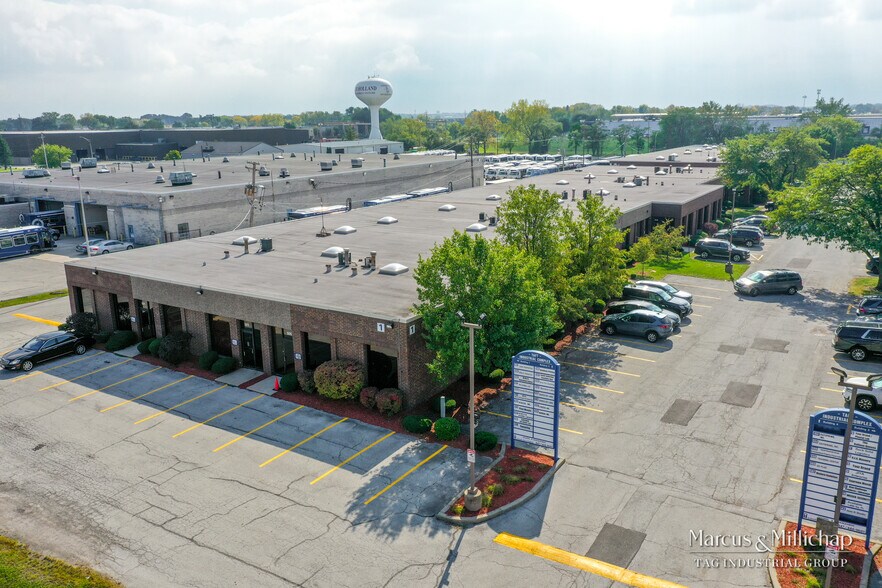 More Photos Of 500-566 W Taft Dr, South Holland Warehouse For Sale