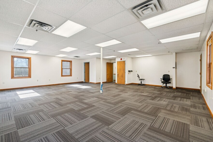 More Photos Of 61 Depot St, White River Junction Office For Sale