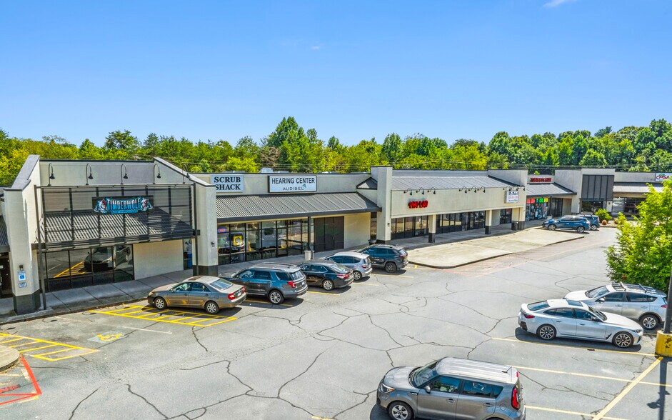 More Photos Of 1247 Burkemont Ave, Morganton Unknown For Lease