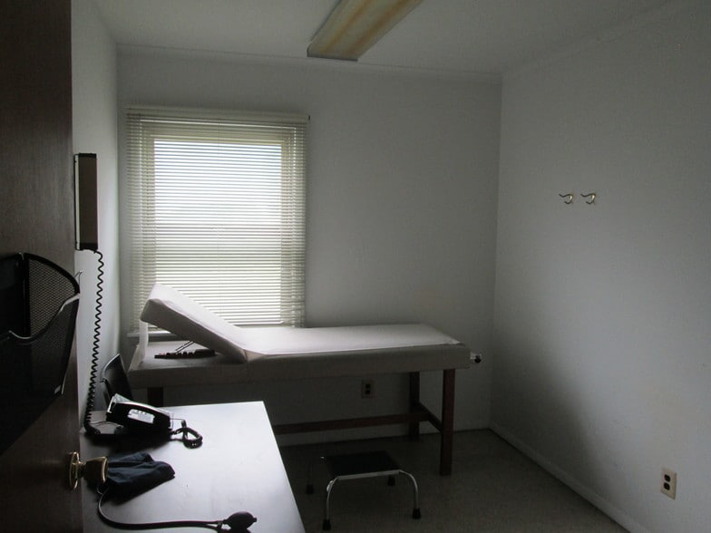 More Photos Of 2263 Saint Georges Ave, Rahway Medical For Lease