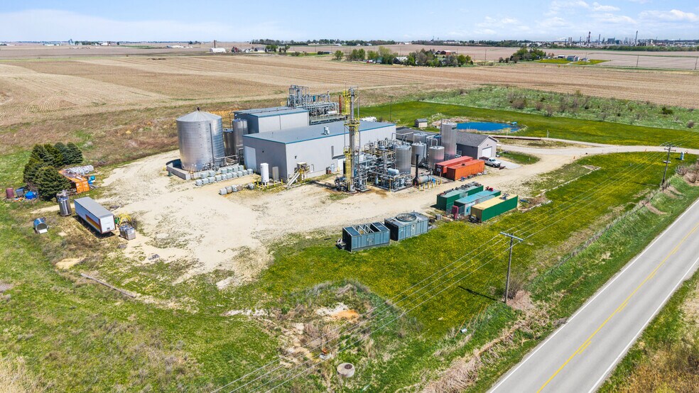 More Photos Of 5640 44th Ave S, Clinton Industrial For Sale