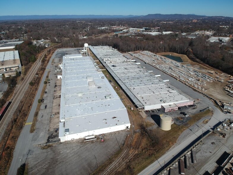 More Photos Of 199 Black Hawk Rd, Greenville Distribution For Lease