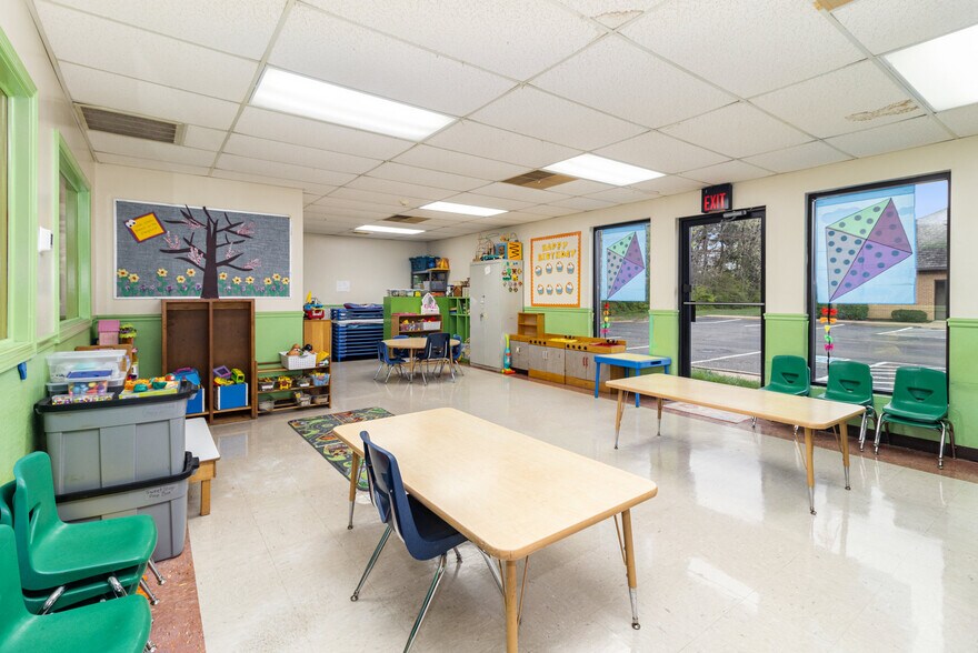 More Photos Of 415-416 Chatham Heights Rd, Fredericksburg Medical For Sale