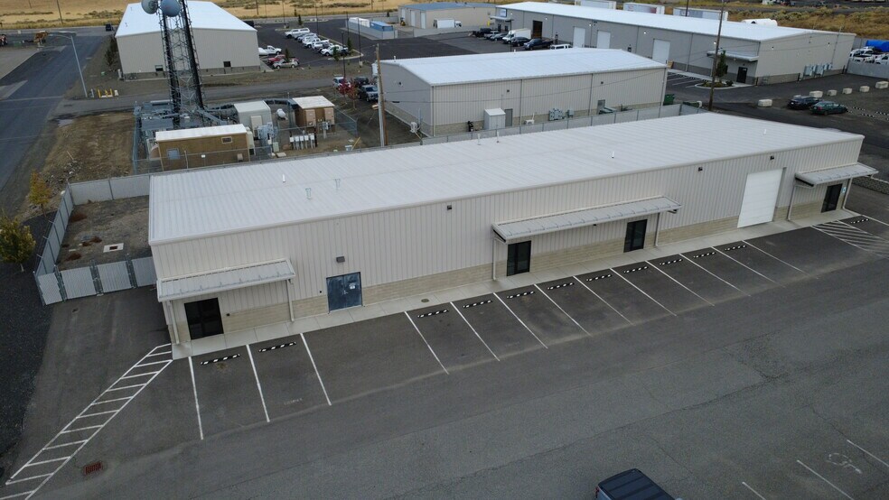 More Photos Of 5115 W Brinkley Rd, Kennewick Warehouse For Lease