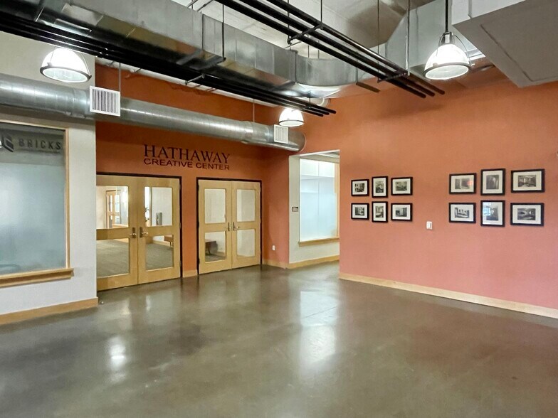 More Photos Of 10 Water St, Waterville Apartments For Lease