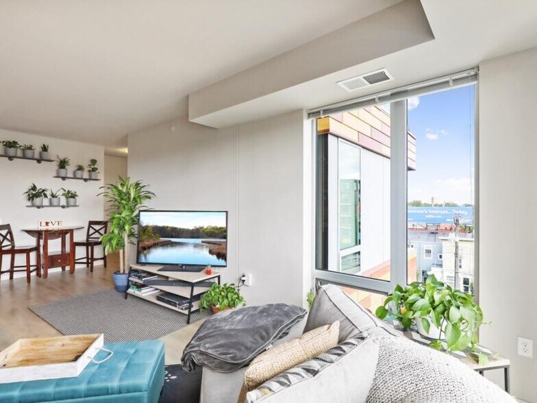 More Photos Of 2922 Aldrich Ave S, Minneapolis Apartments For Lease