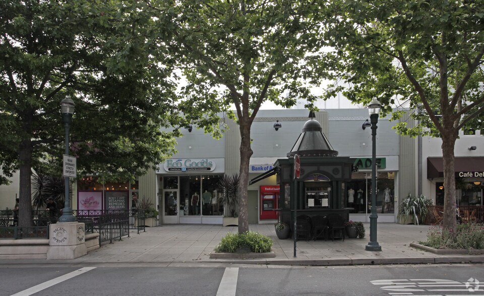 More Photos Of 1128-1130 Pacific Ave, Santa Cruz Storefront For Lease