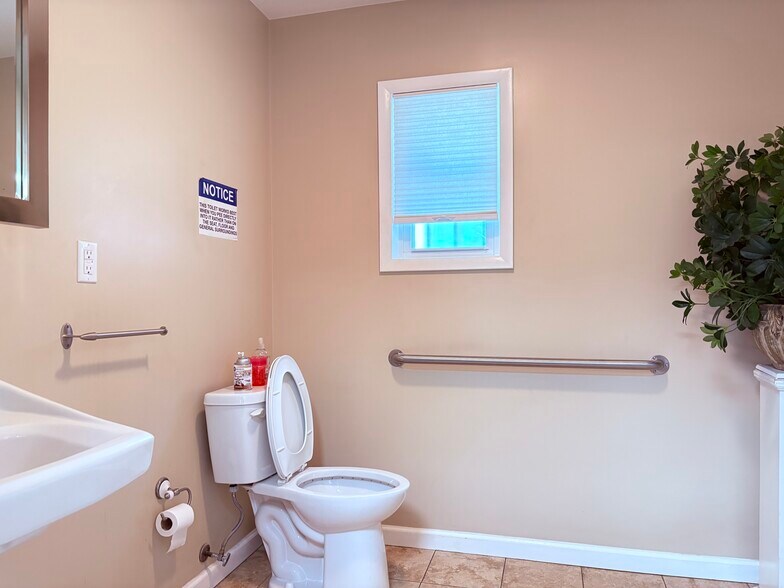 More Photos Of 343 Mamaroneck Ave, Mamaroneck Storefront For Lease