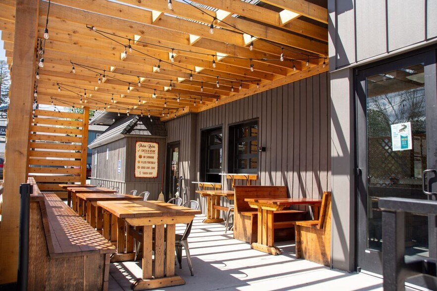More Photos Of 120 S 1st Ave, Sandpoint Restaurant For Lease