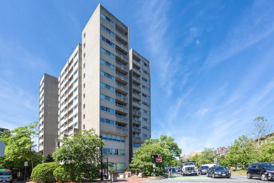 More Photos Of 1371 Beacon St, Brookline Apartments For Lease