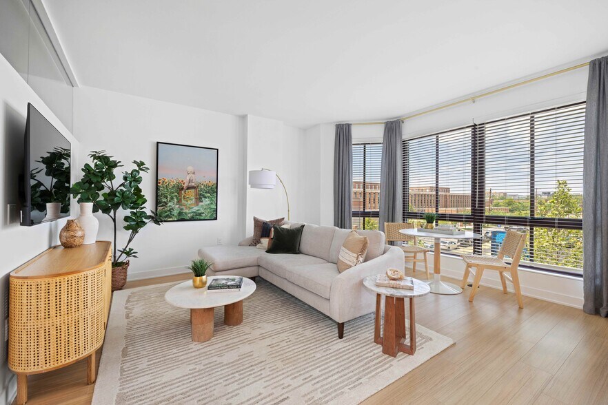 More Photos Of 2000 2nd St SW, Washington Apartments For Lease