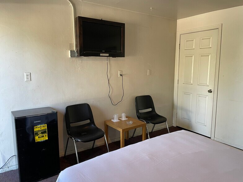 More Photos Of 9029 San Fernando Rd, Sun Valley Hotel For Sale