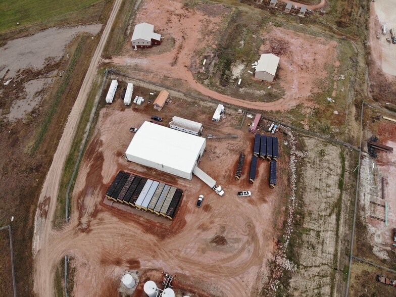 More Photos Of 132 104 Ave S, Killdeer Warehouse For Lease