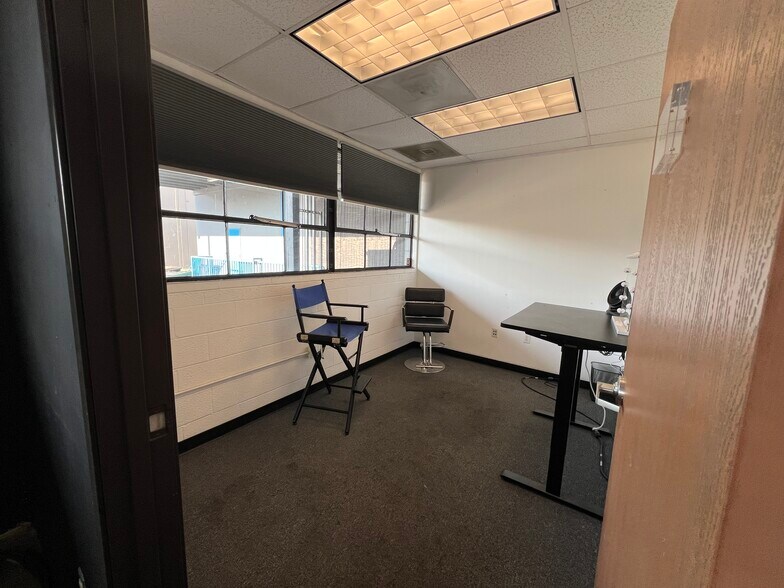 More Photos Of 315 S Flower St, Burbank Warehouse For Lease