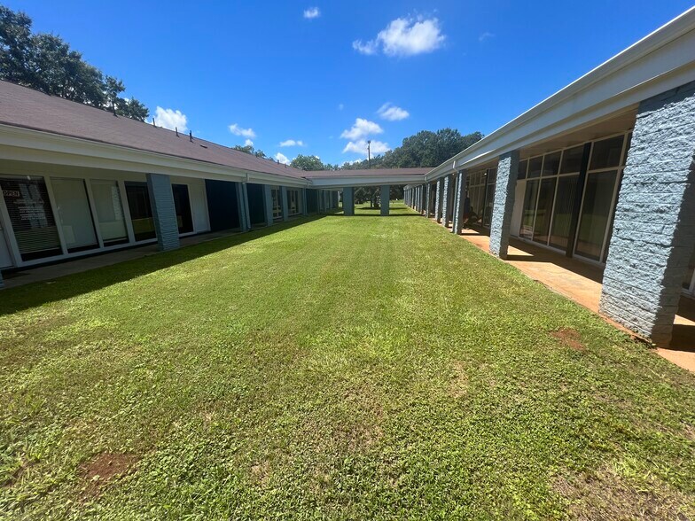 More Photos Of 511 N Cobb St, Milledgeville Medical For Lease