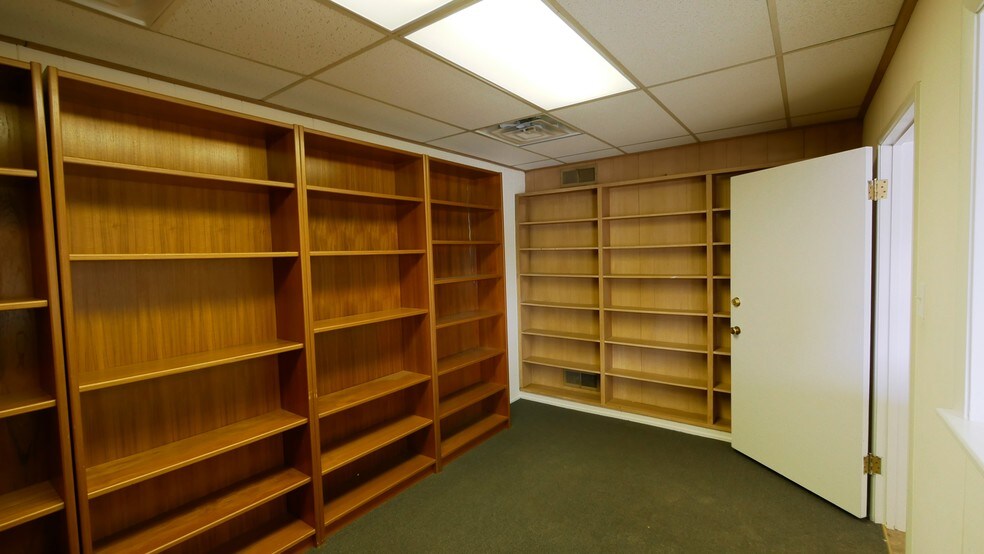 More Photos Of 175 N Washington St, Wheaton Office Residential For Sale