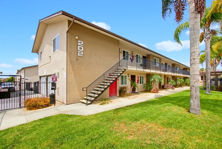 More Photos Of 202-208 Willie James Jones Ave, San Diego Apartments For Sale