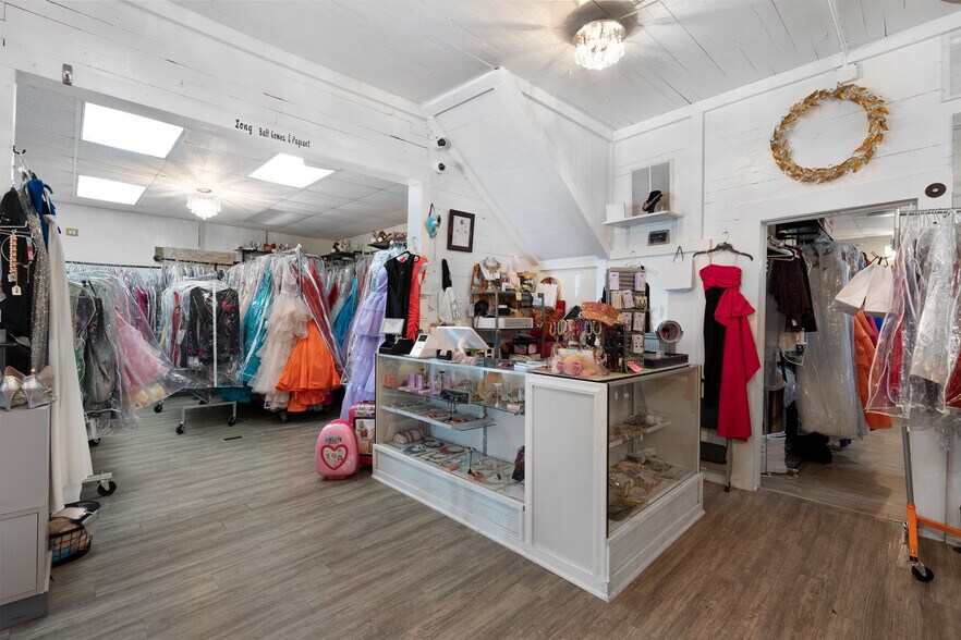 More Photos Of 9010 Main St, Woodstock Freestanding For Sale