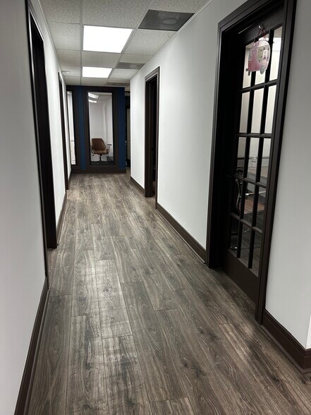 More Photos Of 4042-4044 N Elston Ave, Chicago Storefront Retail Office For Lease