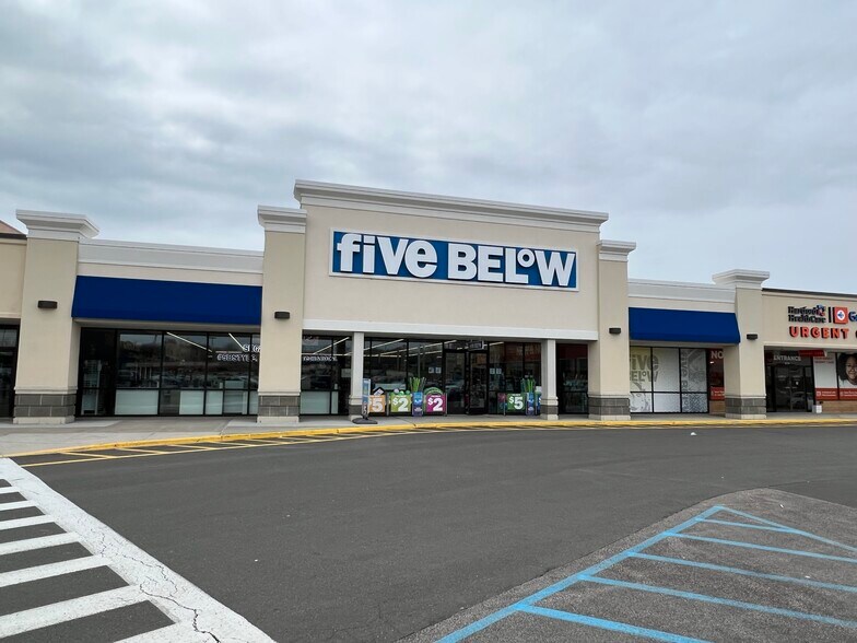 More Photos Of 1060 W Main St, Branford Unknown For Lease