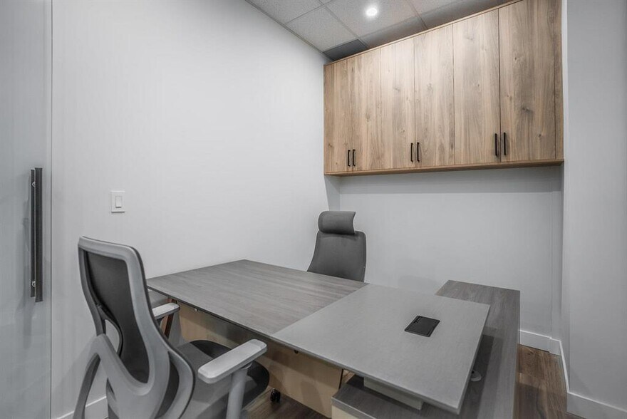 More Photos Of 15315 66 Ave, Surrey Office For Sale