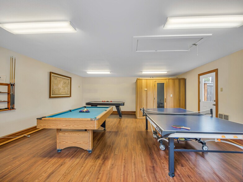 More Photos Of 1021 Promenade, Seaside Specialty For Sale