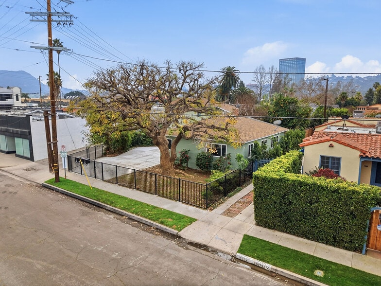 More Photos Of 10714 Valley Spring Ln, North Hollywood Apartments For Sale