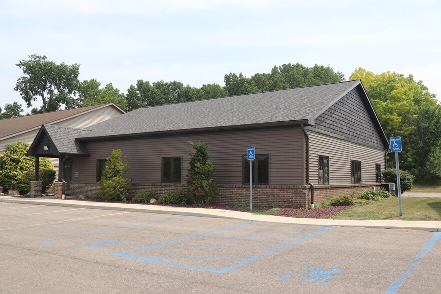 Primary Photo Of 3471 E Grand River Ave, Howell Office For Lease
