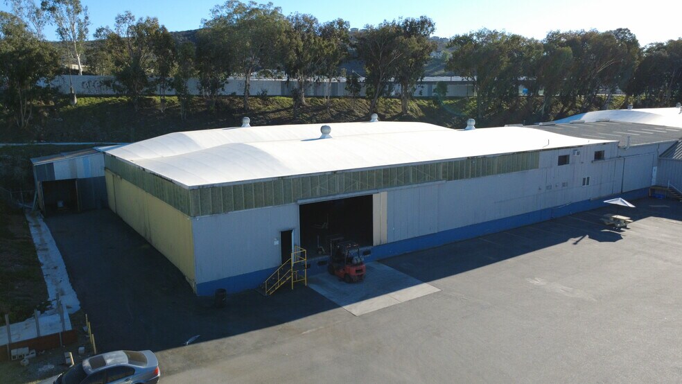More Photos Of 10605 Jamacha Blvd, Spring Valley Manufacturing For Lease