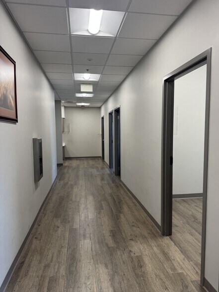More Photos Of 38 W 13775 S, Draper Medical For Lease