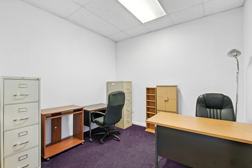 More Photos Of 19042 W McNichols Rd, Detroit Storefront For Lease